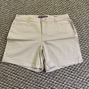 Gloria Vanderbilt Women’s Shorts Size 12 Petite New without tags